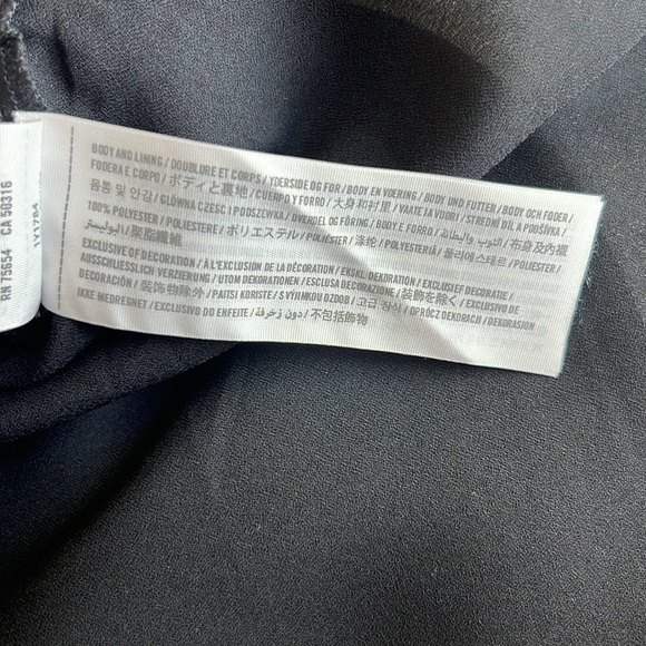 Abercrombie & Fitch Black Crepe Blouse Medium NWOT - Picture 8 of 8
